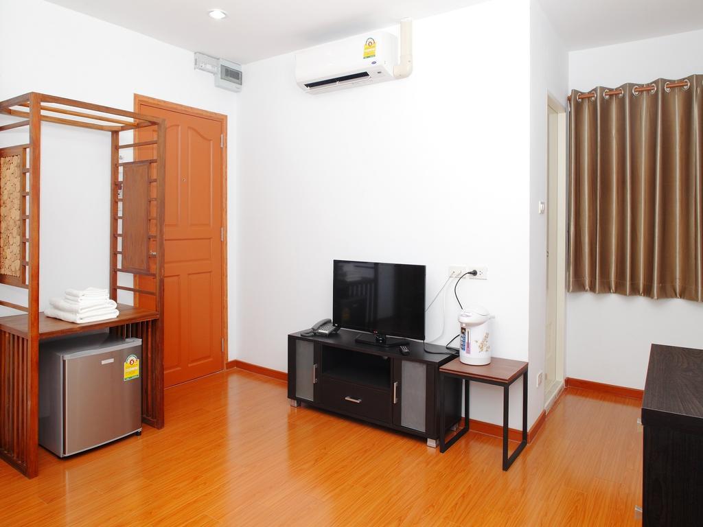 Double Dd House At Mrt Sutthisarn Бангкок Номер фото